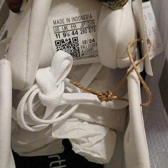 Adidas Women's White and Pink Running Shoes - Picture 2 of 7